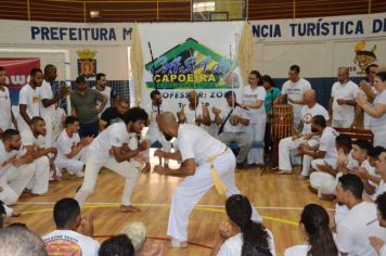 Foto - Festival de Capoeira e Troca de Graduação