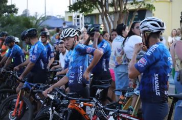 Foto - Pista de caminhada e ciclofaixa