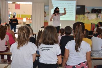 Foto - Alunos participam de atividades para valorização da cultura indígena