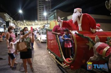 Foto - Descida do Papai Noel