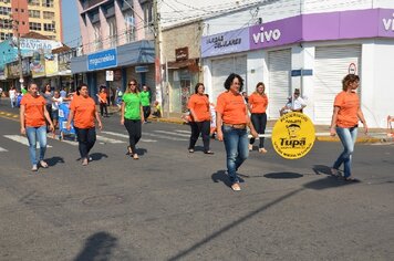 Foto - Tupã;* 85 anos;* desfile Avenida Tamoios - PARTE 1