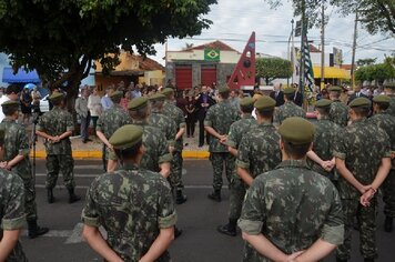 Foto - Homenagens a Revolução de 1932;* Praça 9 de Julho