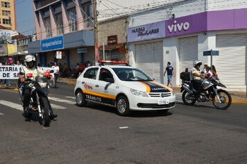 Foto - Tupã;* 85 anos;* desfile Avenida Tamoios - PARTE 2