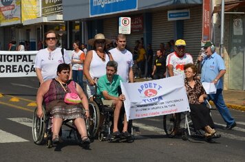 Foto - Tupã;* 85 anos;* desfile Avenida Tamoios - PARTE 1