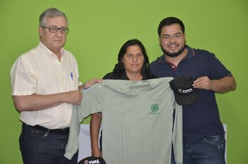 Foto - Entrega de uniformes Agentes de Endemias