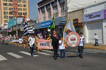 Foto - Tupã;* 85 anos;* desfile Avenida Tamoios - PARTE 2