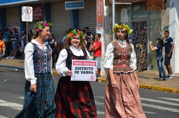 Foto - Tupã;* 85 anos;* desfile Avenida Tamoios - PARTE 3