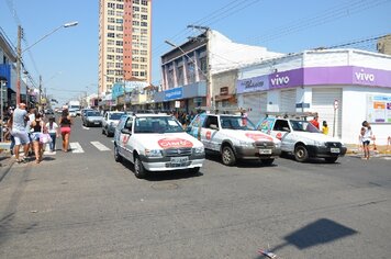 Foto - Tupã;* 85 anos;* desfile Avenida Tamoios - PARTE 3