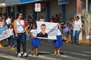 Foto - Tupã;* 85 anos;* desfile Avenida Tamoios - PARTE 1