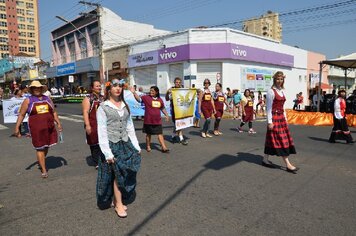 Foto - Tupã;* 85 anos;* desfile Avenida Tamoios - PARTE 2