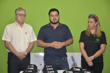 Foto - Entrega de uniformes Agentes de Endemias