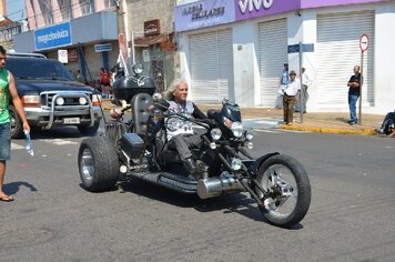 Foto - Tupã;* 85 anos;* desfile Avenida Tamoios - PARTE 3