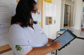 Foto - Entrega Uniformes e Tablets Secretaria de Saúde