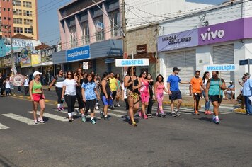 Foto - Tupã;* 85 anos;* desfile Avenida Tamoios - PARTE 2