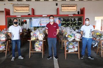 Foto - Drive Thru solidário Corpo de Bombeiros