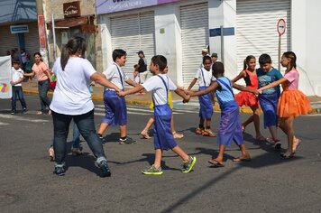 Foto - Tupã;* 85 anos;* desfile Avenida Tamoios - PARTE 1