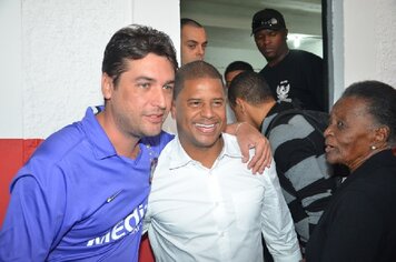 Foto - Jogo beneficente entre amigos do Tupãzinho e Marcelinho "Carioca"