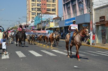 Foto - Tupã;* 85 anos;* desfile Avenida Tamoios - PARTE 3