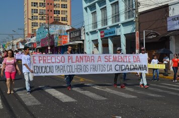 Foto - Desfile de Aniversário - 88 anos de Tupã