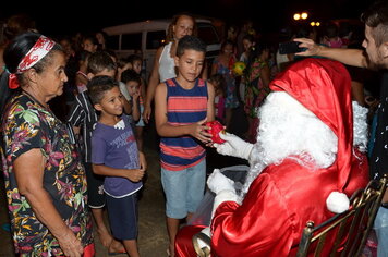 Foto - Natal de Luz no distrito de Universo