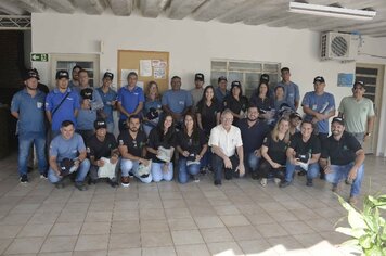 Foto - Entrega de uniformes Agentes de Endemias