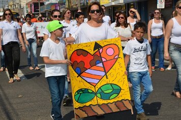 Foto - Tupã;* 85 anos;* desfile Avenida Tamoios - PARTE 1