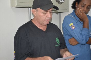 Foto - Entrega de uniformes Agentes de Endemias