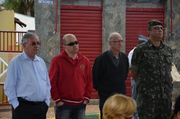 Foto - Homenagens a Revolução de 1932;* Praça 9 de Julho