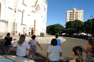 Foto - Atividade física desenvolvida em comemoração ao mês da mulher