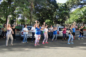 Foto - Atividade física desenvolvida em comemoração ao mês da mulher