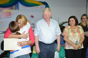 Foto - Cerimônia de formatura do Polo Regional da Beleza de Tupã