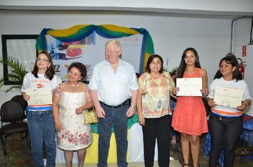 Foto - Cerimônia de formatura do Polo Regional da Beleza de Tupã