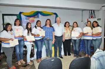 Foto - Cerimônia de formatura do Polo Regional da Beleza de Tupã