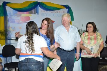 Foto - Cerimônia de formatura do Polo Regional da Beleza de Tupã