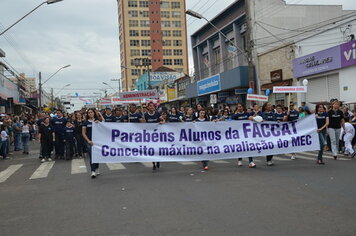 Foto - Desfile de Aniversário de Tupã