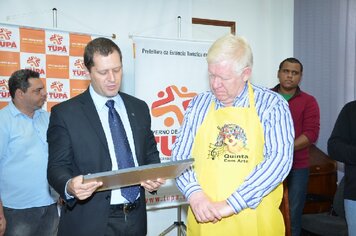 Foto - Gaspar recebe Prêmio 'Prefeito Empreendedor' do Sebrae