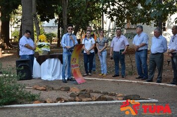 Foto - Homenagem ao fundador de Tupã