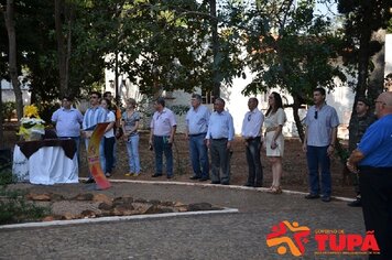 Foto - Homenagem ao fundador de Tupã