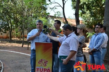 Foto - Homenagem ao fundador de Tupã