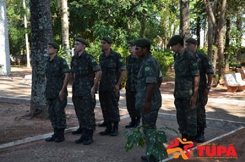 Foto - Homenagem ao fundador de Tupã