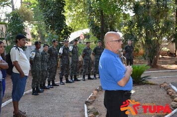 Foto - Homenagem ao fundador de Tupã