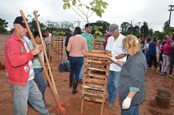 Foto - Lançamento do Parque dos Ipês;* na vicinal Tupã x Parnaso