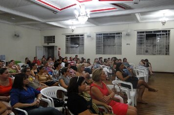 Foto - Palestra sexóloga Carla Cecarello durante Semana da Mulher