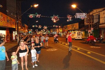 Foto - Papai Noel abre comércio tupãense