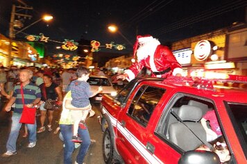 Foto - Papai Noel abre comércio tupãense