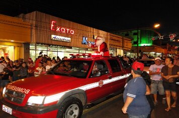 Foto - Papai Noel abre comércio tupãense