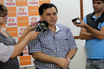 Foto - Prefeito assina e envia a Câmara Projeto de Resolução da Nova Lei das Micro e Pequenas Empresas