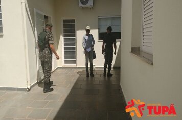 Foto - Prefeitura e Exército iniciam trabalho de eliminação do Aedes aegypti