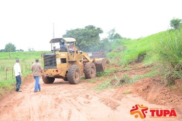 Foto - Prefeitura inicia melhorias no prolongamento da rua Caingangs