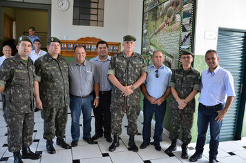 Foto - Tupã recebe visita dos generais;* comandantes militares do Sudeste